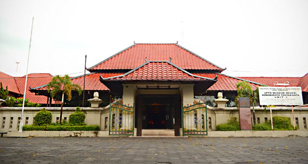 Museum Sonobudoyo adalah salah satu tempat wisata di Jogja dekat Malioboro (Foto : sonobudoyo.com)