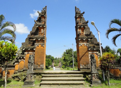 paket tour lombok pura lingsar