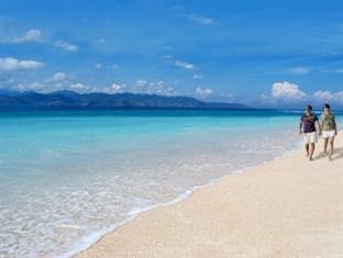 paket romantic honeymoon hotel vila ombak gili tra