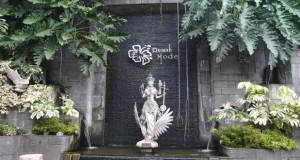 Ilustrasi Rumah Mode Bandung (foto : tripadvisor.com)