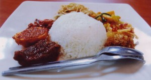 Ilustrasi menu makanan di Selasih Restoran, salah satu tempat makan di Bandung yang enak dan murah (foto : selasihresto.com)