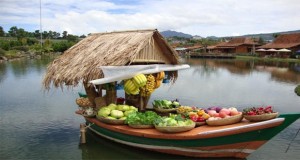 Ilustrasi Tempat Wisata Floating Market Lembang Di Bandung Yang Seru Dan Asyik (foto : detikTravel)